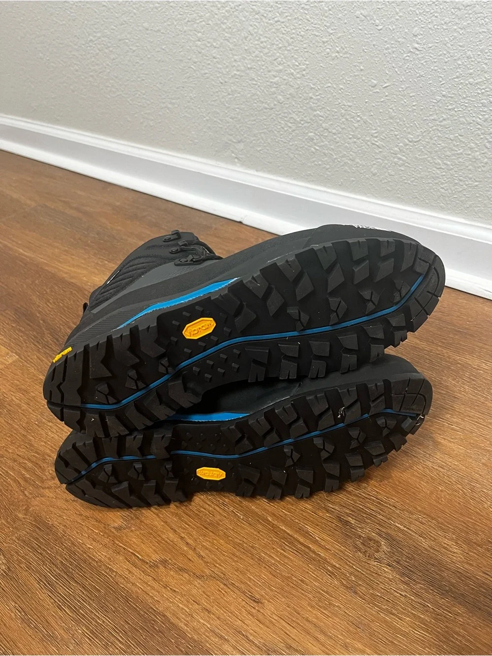 The North Face Men's Verto Alpine Mid Gore Tex Black Waterproof Boot Size 13